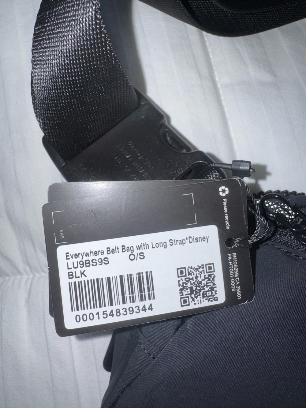 NWT Disney x Lululemon Everywhere Belt Bag 1L Mickey Outline Graphic Long Strap - Picture 8 of 8
